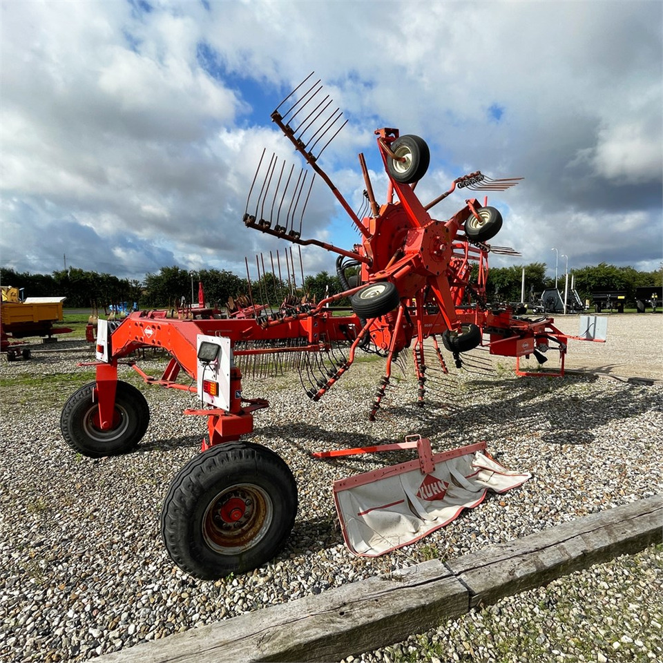 Kuhn GA8020 - Машина за сено и фураж: снимка 1 Kuhn GA8020 - Машина за сено и фураж: снимка 1
