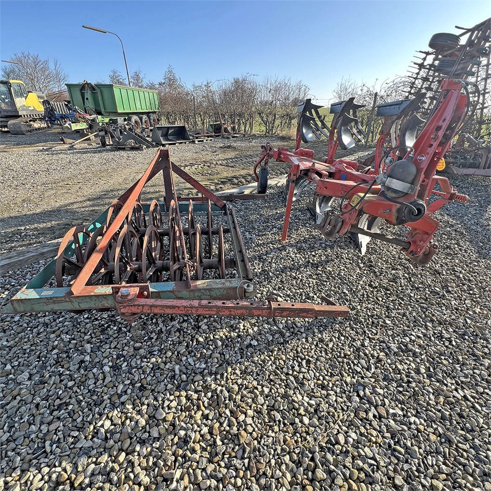 Kuhn Master 120 - Плуг: снимка 2 Kuhn Master 120 - Плуг: снимка 2