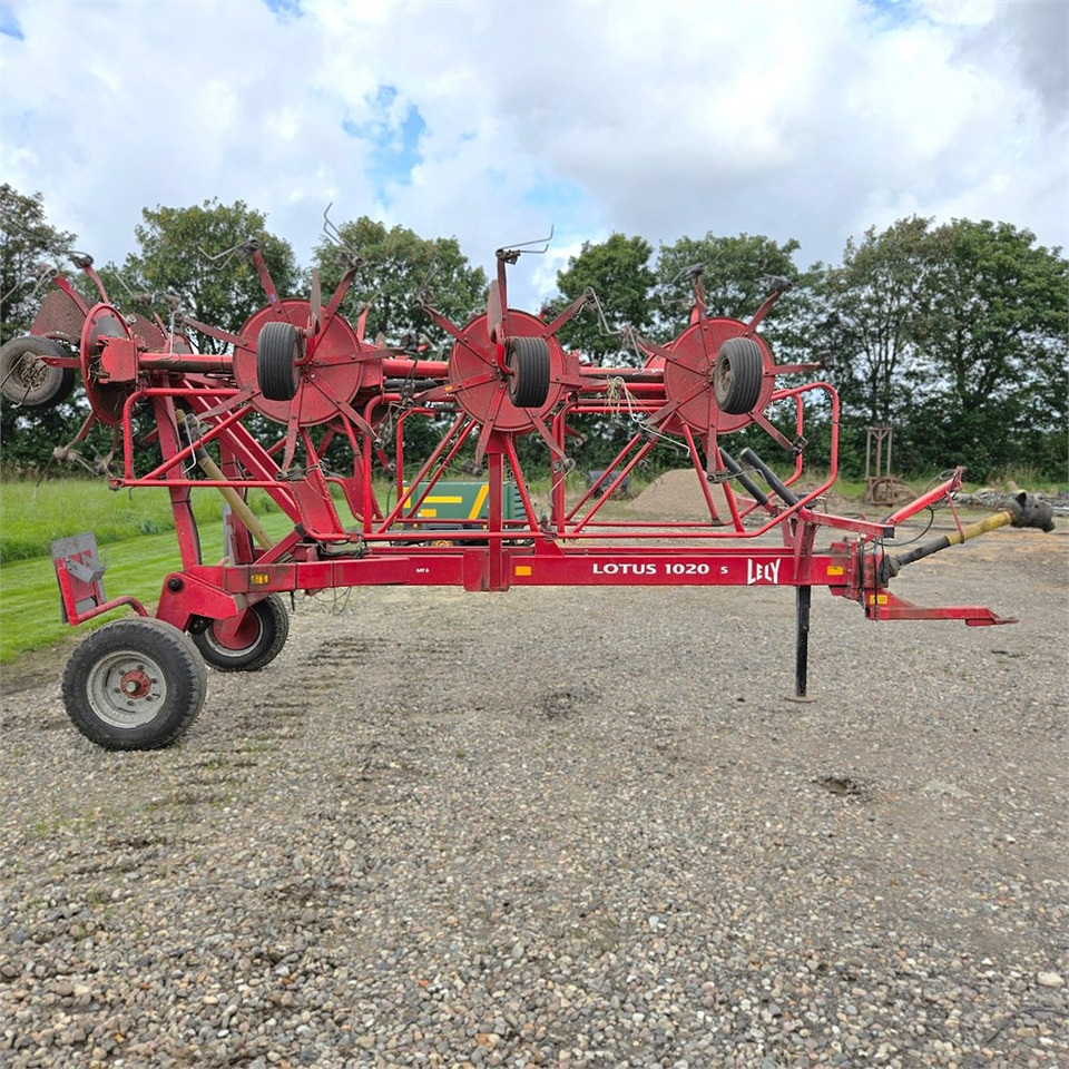 LELY Lotus 1020 s - Машина за сено и фураж: снимка 2 LELY Lotus 1020 s - Машина за сено и фураж: снимка 2