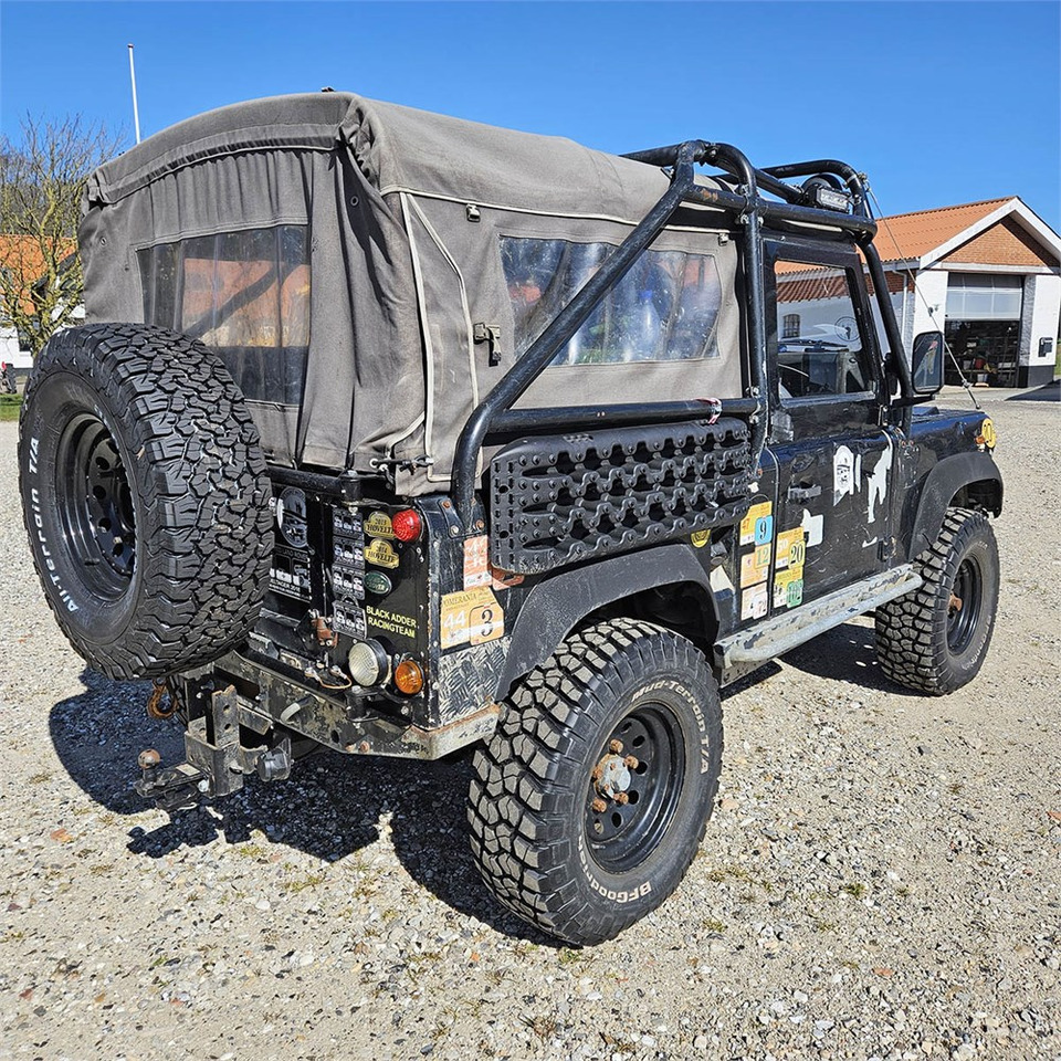Land Rover Defender 90 - Лек автомобил: снимка 4 Land Rover Defender 90 - Лек автомобил: снимка 4