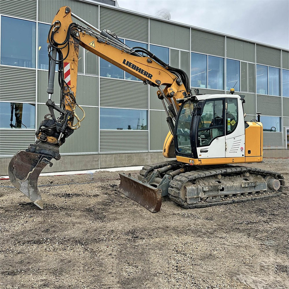 Liebherr R914 Compact Litronic - Мини багер: снимка 1 Liebherr R914 Compact Litronic - Мини багер: снимка 1