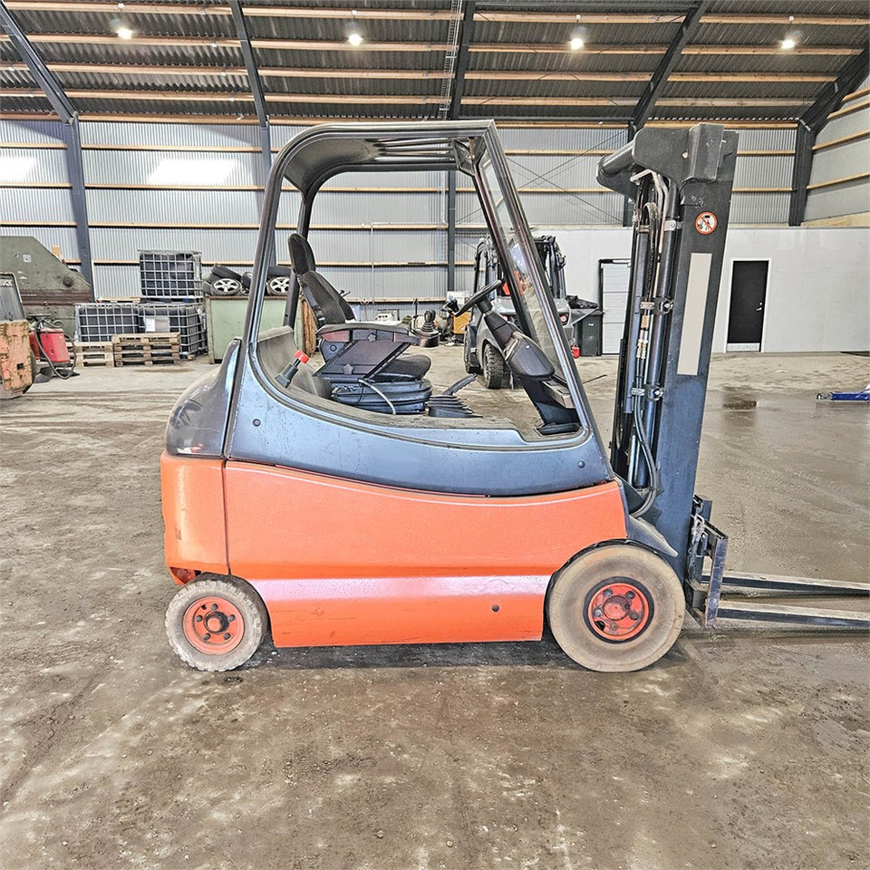 Linde AG E25 EL truck - Мотокар: снимка 5 Linde AG E25 EL truck - Мотокар: снимка 5