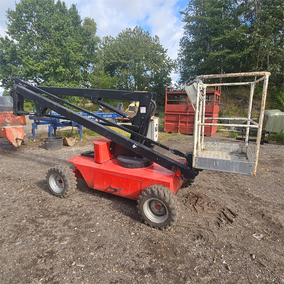 Manitou 100 AE - Артикулираща платформа: снимка 1 Manitou 100 AE - Артикулираща платформа: снимка 1
