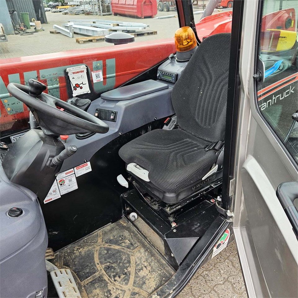 Телескопичен товарач Manitou MT625 H: снимка 10