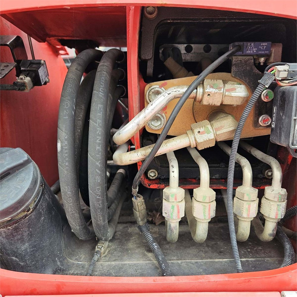 Телескопичен товарач Manitou MT625 H: снимка 34