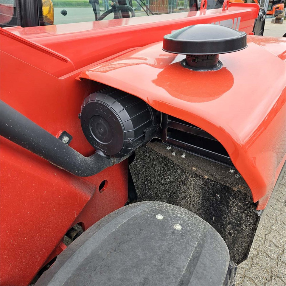 Телескопичен товарач Manitou MT625 H: снимка 31