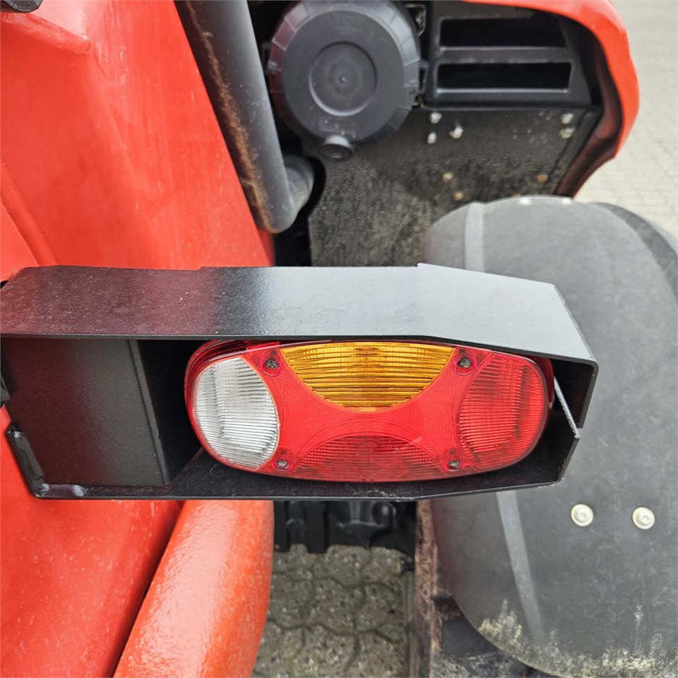 Телескопичен товарач Manitou MT625 H: снимка 32