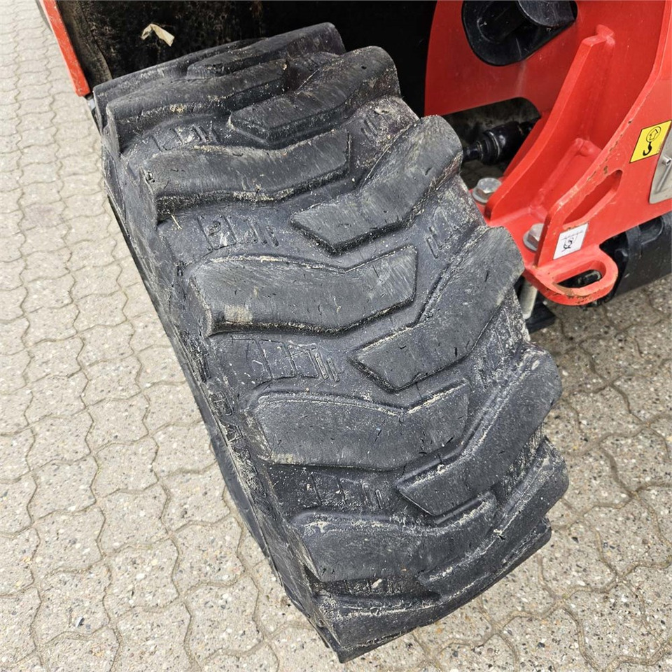 Телескопичен товарач Manitou MT625 H: снимка 41