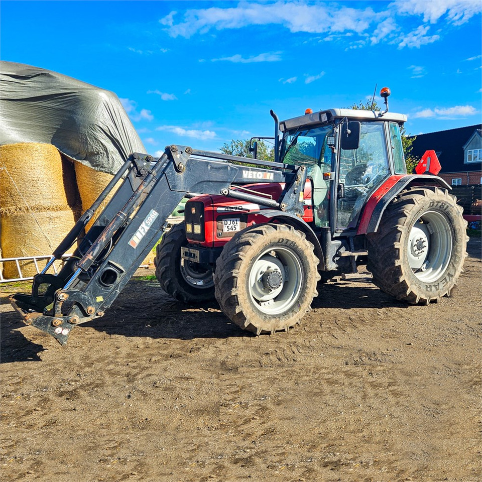 Massey Ferguson 4270 - Трактор: снимка 1 Massey Ferguson 4270 - Трактор: снимка 1