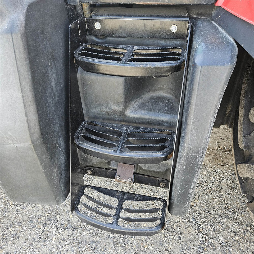 Трактор Massey Ferguson 6480: снимка 35
