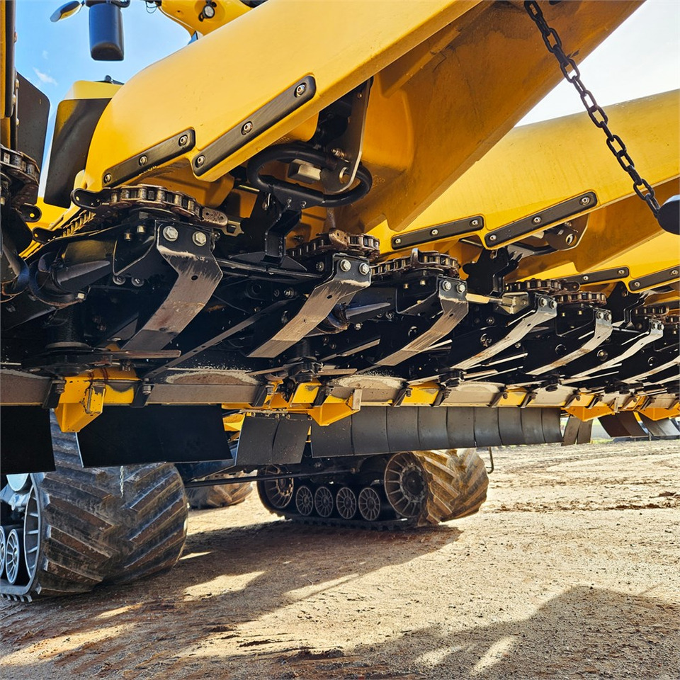 New Holland F8 - Комбайн: снимка 5 New Holland F8 - Комбайн: снимка 5