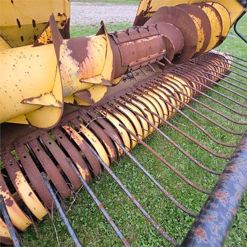 New Holland FX40 - Комбайн: снимка 2 New Holland FX40 - Комбайн: снимка 2