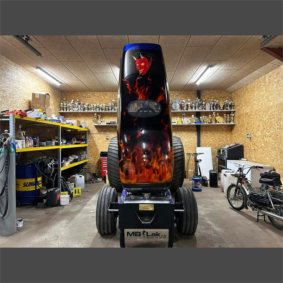 New Holland Feldborg El Diablo - Трактор: снимка 5 New Holland Feldborg El Diablo - Трактор: снимка 5