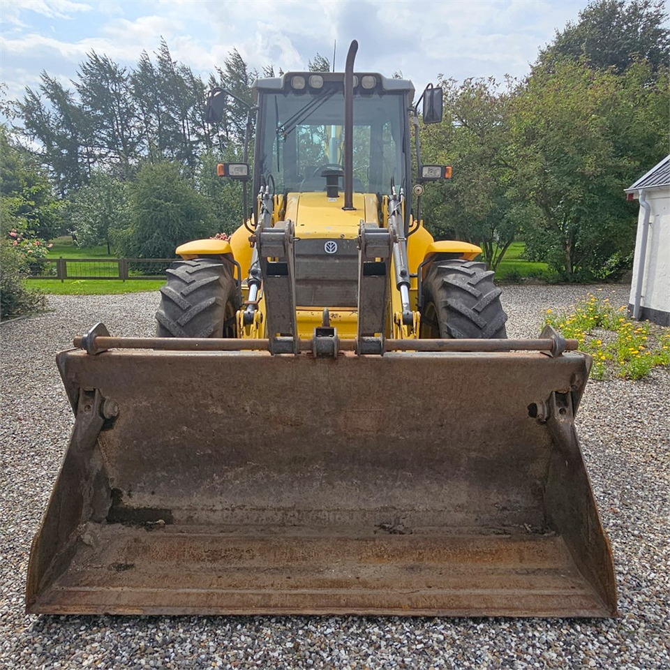 New Holland LB115 B-4PS - Багер-товарач: снимка 3 New Holland LB115 B-4PS - Багер-товарач: снимка 3