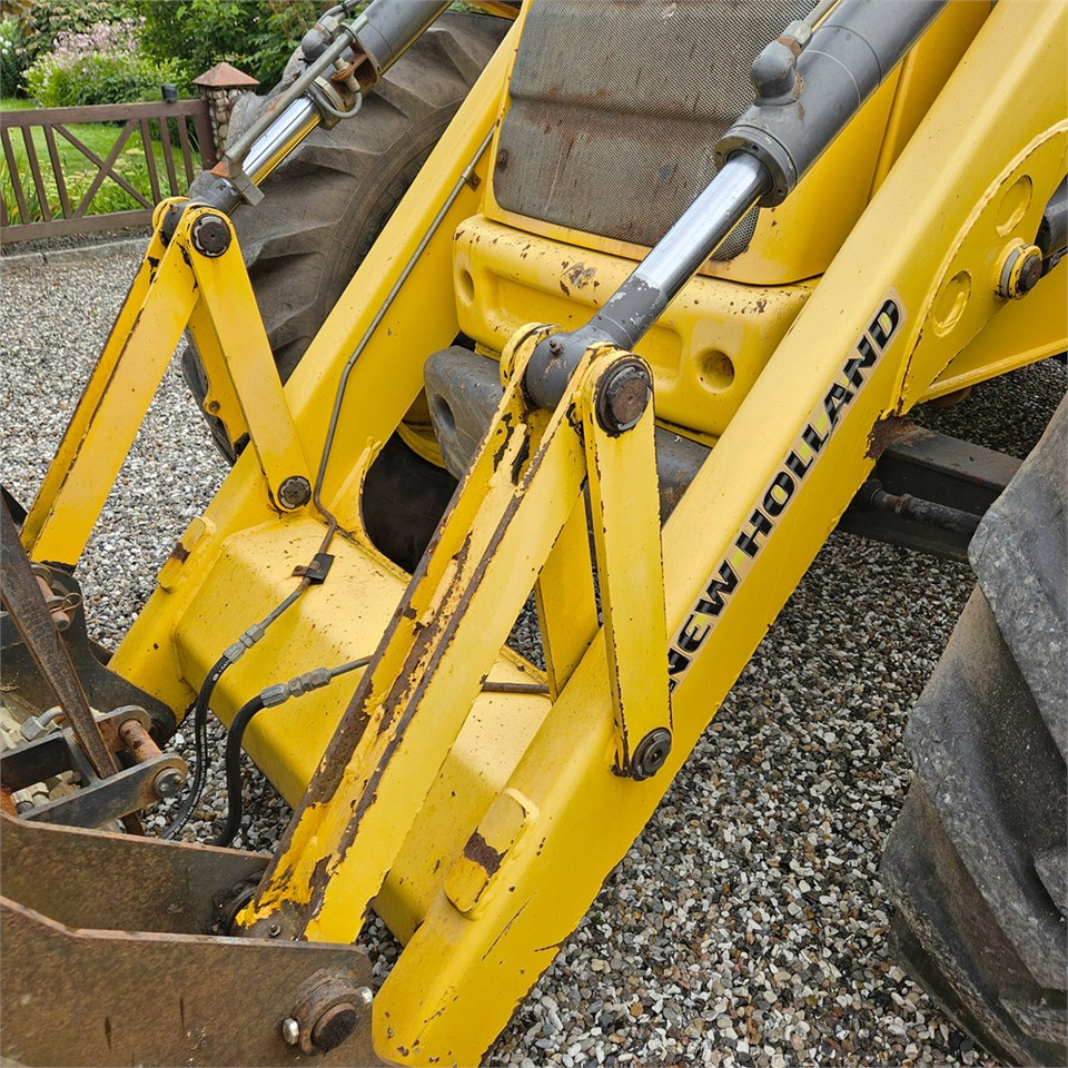 Лизинг на New Holland LB115 B-4PS New Holland LB115 B-4PS: снимка 41