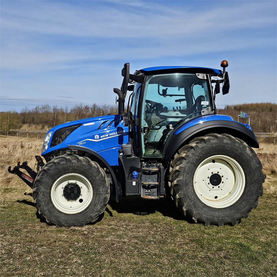 New Holland T5.120 DC - Трактор: снимка 4 New Holland T5.120 DC - Трактор: снимка 4