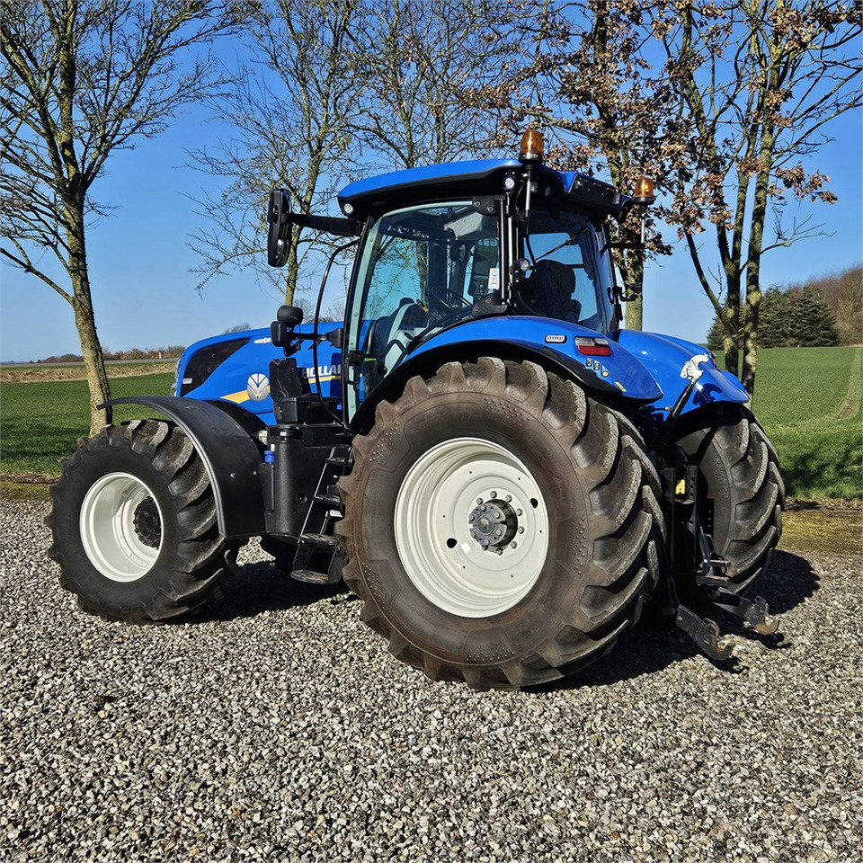 New Holland T7.270 - Трактор: снимка 3 New Holland T7.270 - Трактор: снимка 3