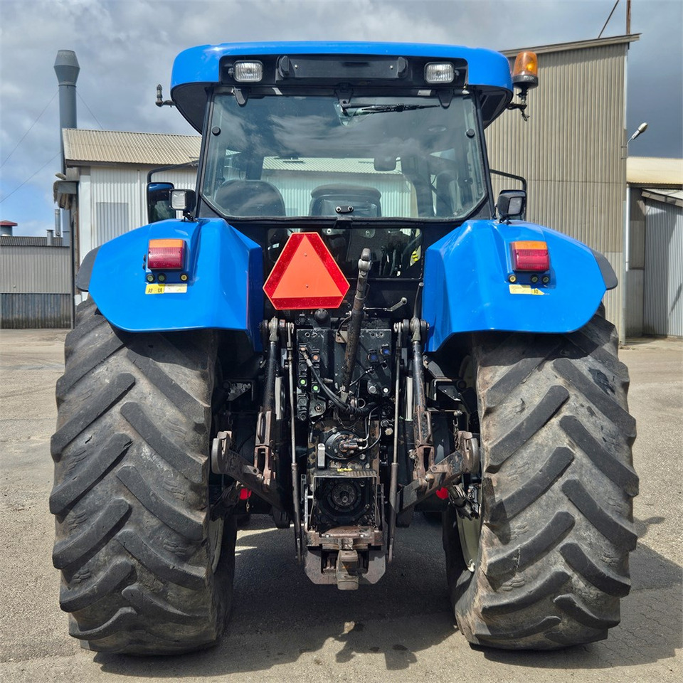 New Holland T7550 - Трактор: снимка 4 New Holland T7550 - Трактор: снимка 4