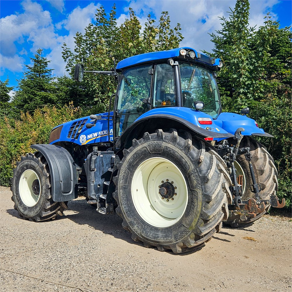 New Holland T8.390 - Трактор: снимка 3 New Holland T8.390 - Трактор: снимка 3