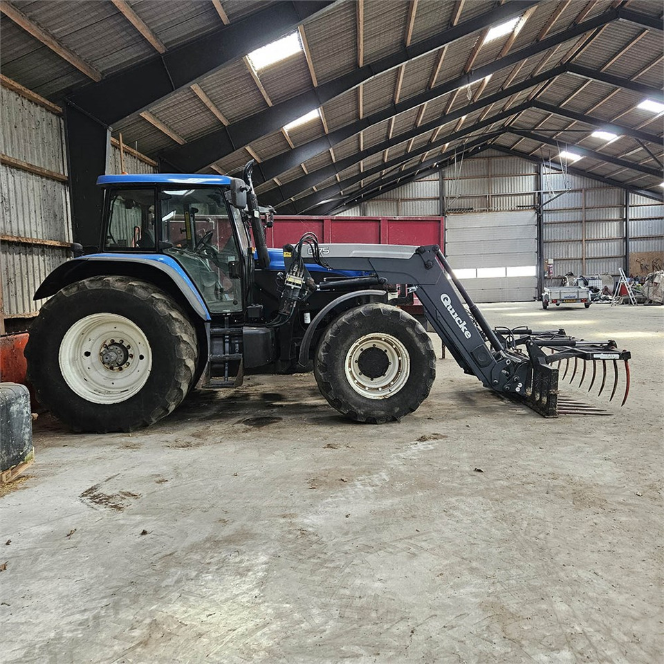 New Holland TM 190 4WD - Трактор: снимка 4 New Holland TM 190 4WD - Трактор: снимка 4