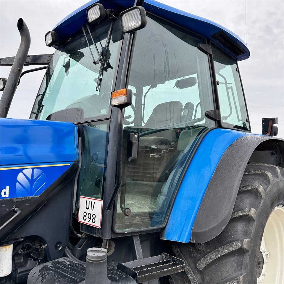 Трактор New Holland TM140: снимка 10