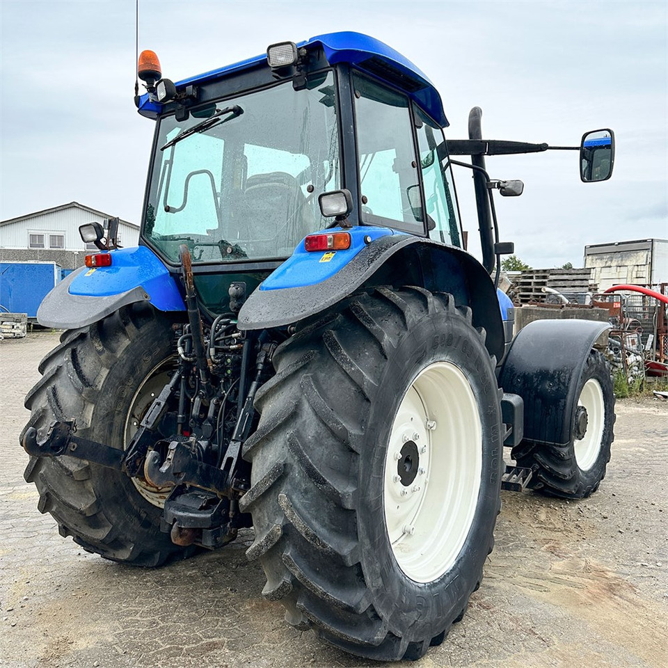 Трактор New Holland TM140: снимка 6