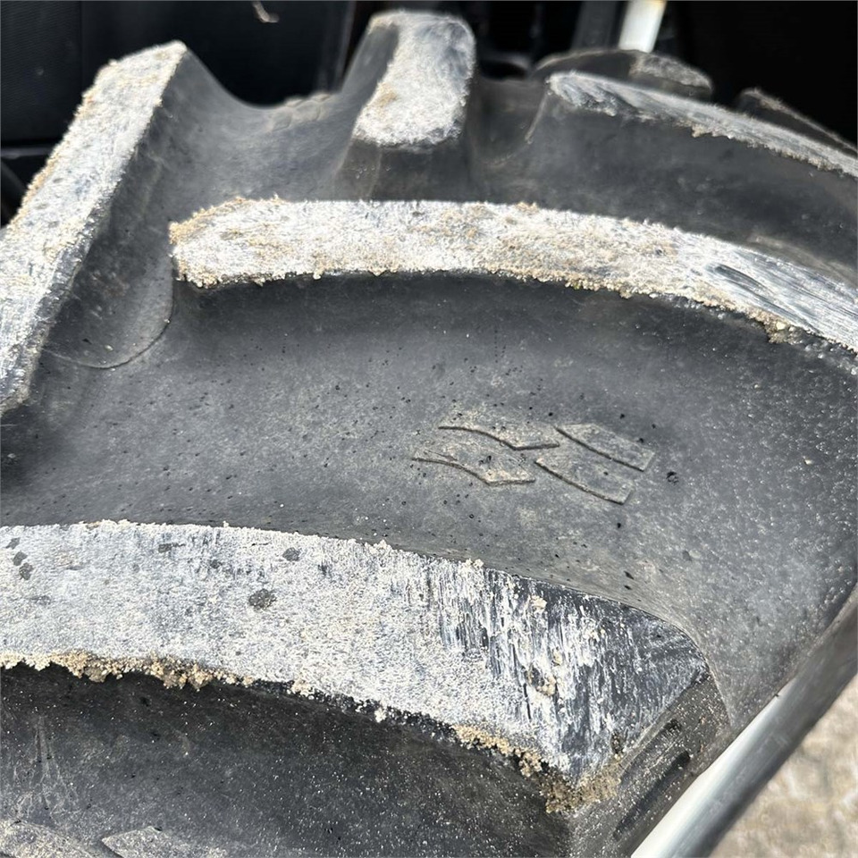 Трактор New Holland TM140: снимка 49