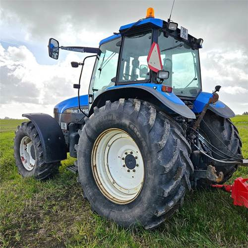 New Holland TM165 - Трактор: снимка 4 New Holland TM165 - Трактор: снимка 4