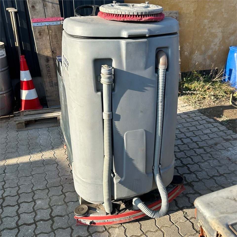 Nilfisk BR 755 - Подопочистваща машина: снимка 4 Nilfisk BR 755 - Подопочистваща машина: снимка 4