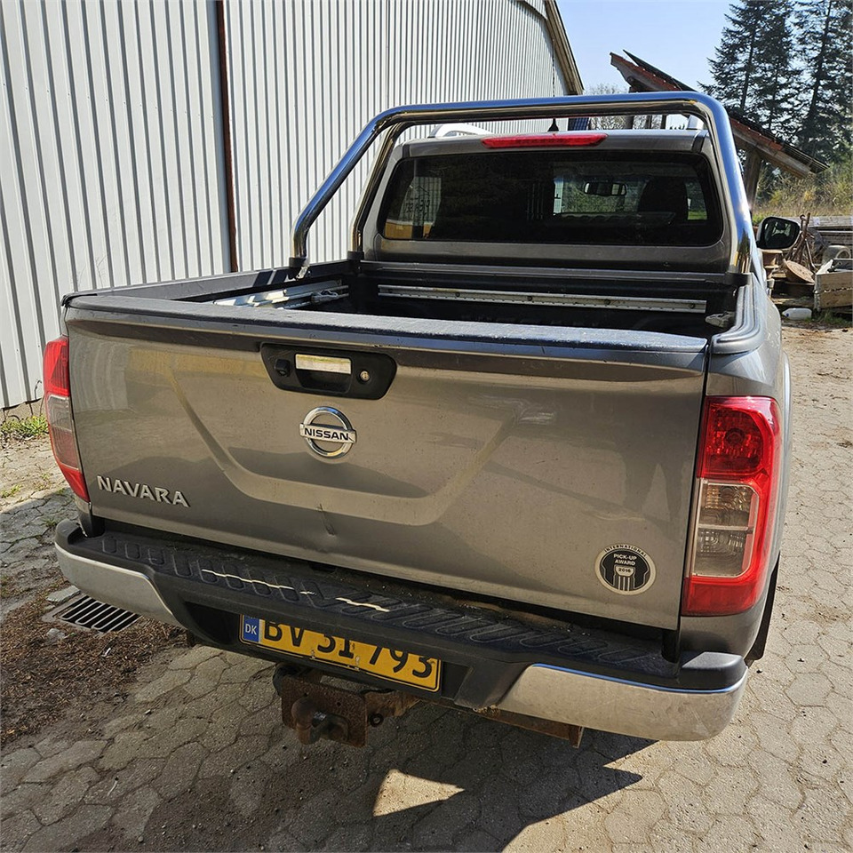 Nissan Navara - Пикап: снимка 4 Nissan Navara - Пикап: снимка 4