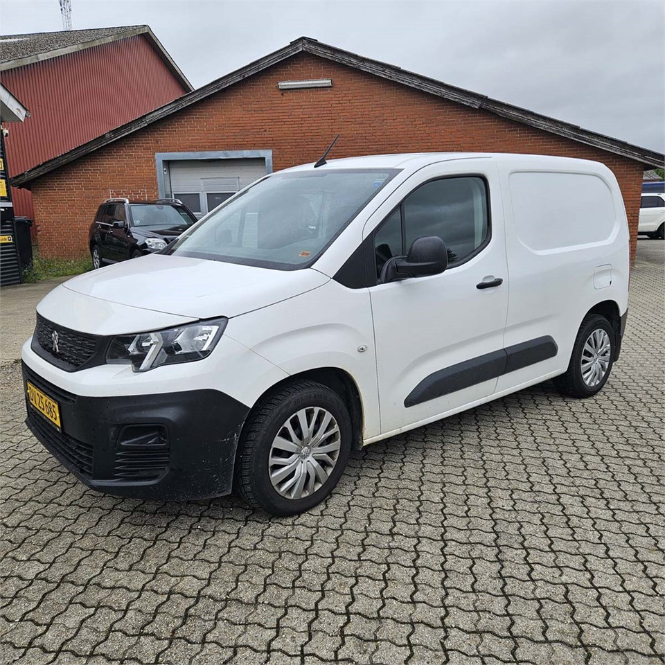 Peugeot Partner 1,5 Blue HDI 100 L1 - Малък ван: снимка 1 Peugeot Partner 1,5 Blue HDI 100 L1 - Малък ван: снимка 1