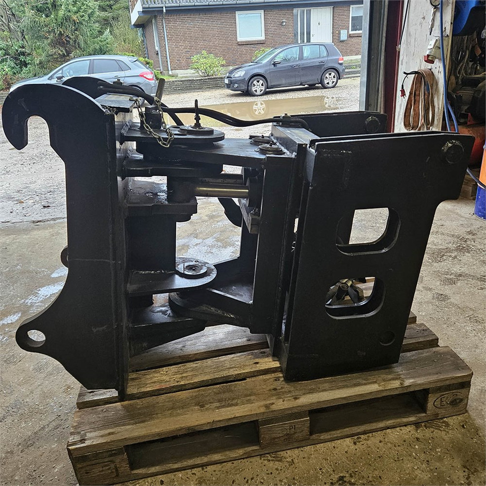 Komatsu 712-714-716-718 serien - Прикачен инвентар за Телескопичен товарач: снимка 4 Komatsu 712-714-716-718 serien - Прикачен инвентар за Телескопичен товарач: снимка 4