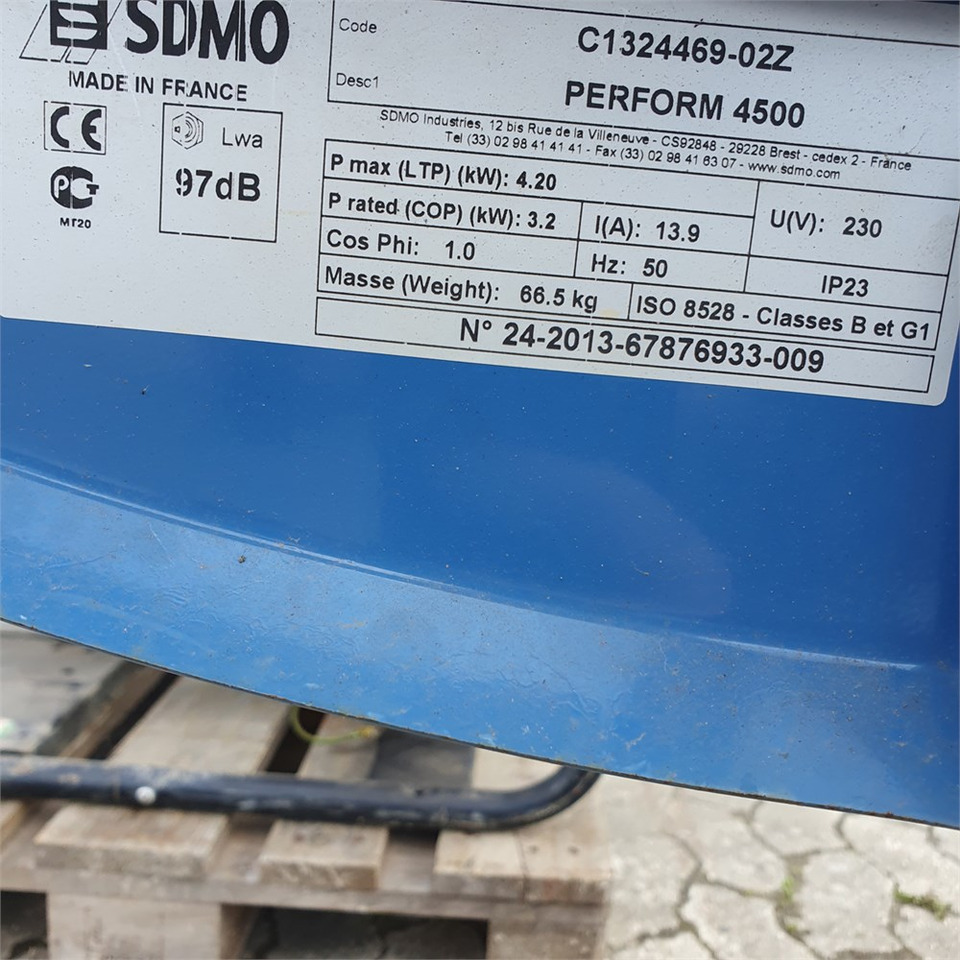 SDMO 4500 - Електрогенератор: снимка 4 SDMO 4500 - Електрогенератор: снимка 4