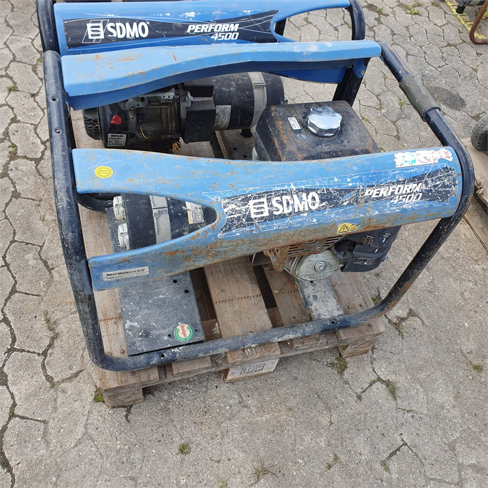 SDMO 4500 - Електрогенератор: снимка 3 SDMO 4500 - Електрогенератор: снимка 3