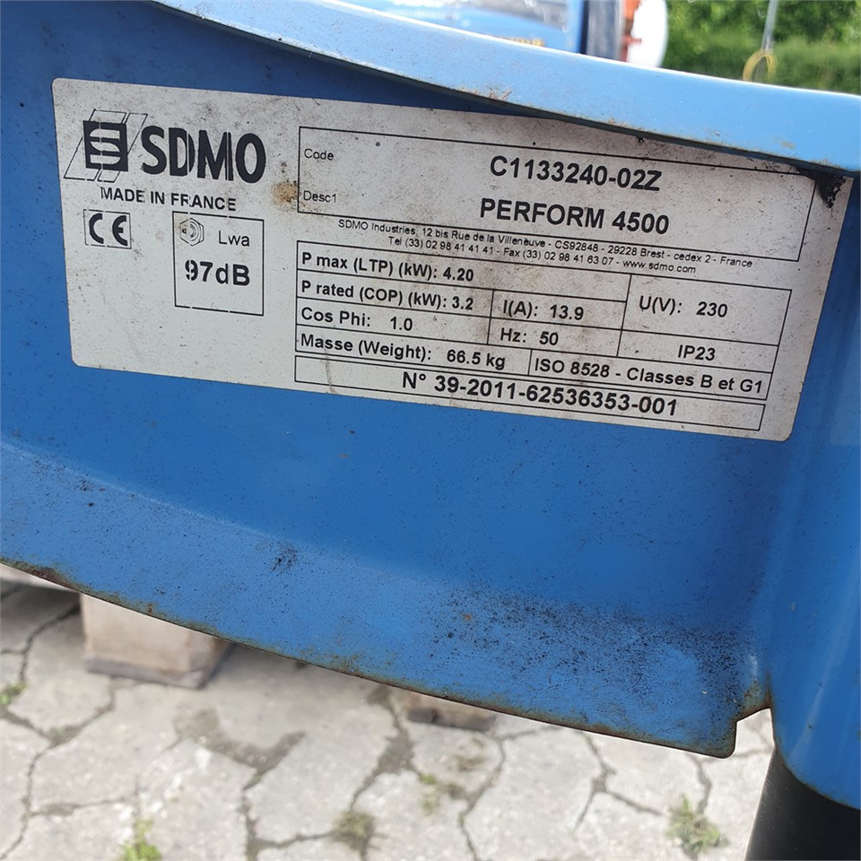 SDMO 4500 - Електрогенератор: снимка 5 SDMO 4500 - Електрогенератор: снимка 5
