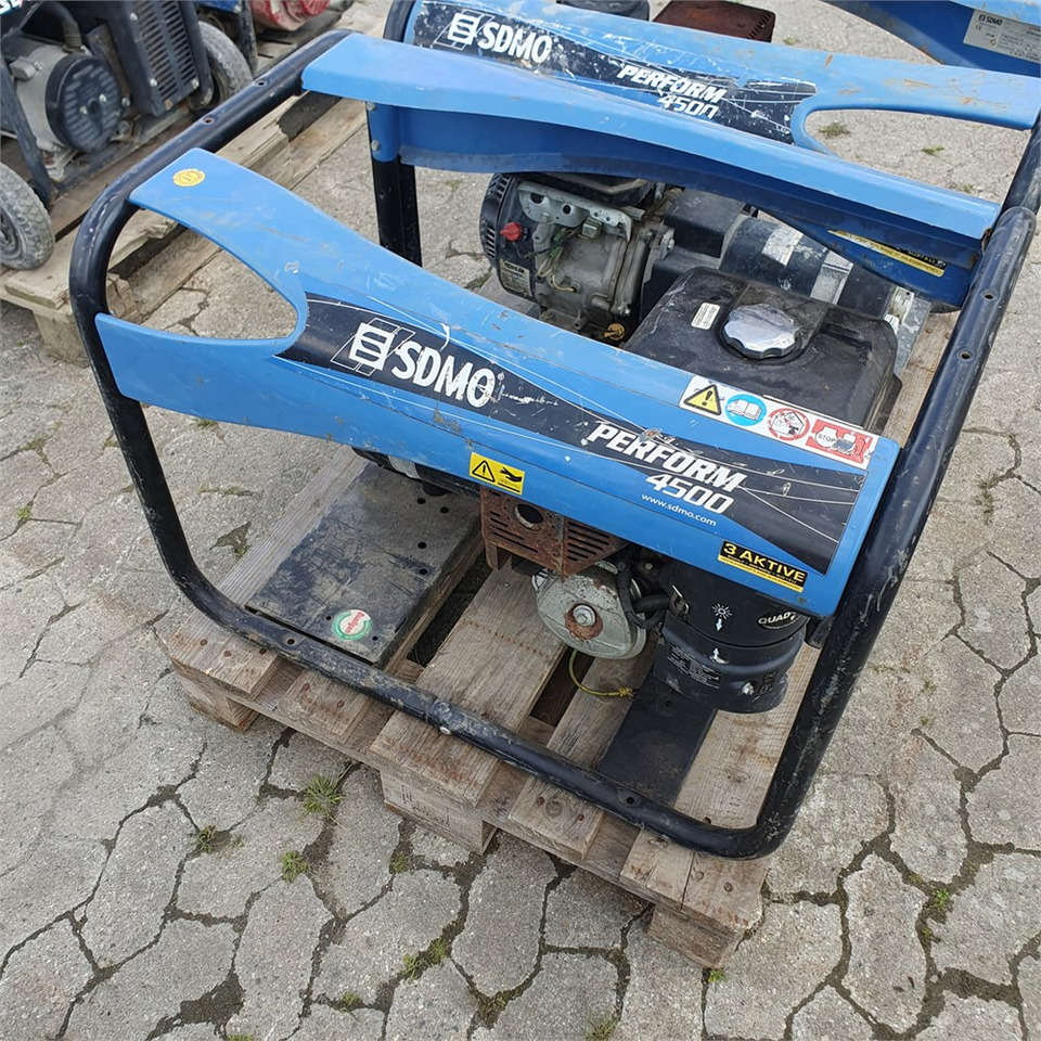 SDMO 4500 - Електрогенератор: снимка 2 SDMO 4500 - Електрогенератор: снимка 2