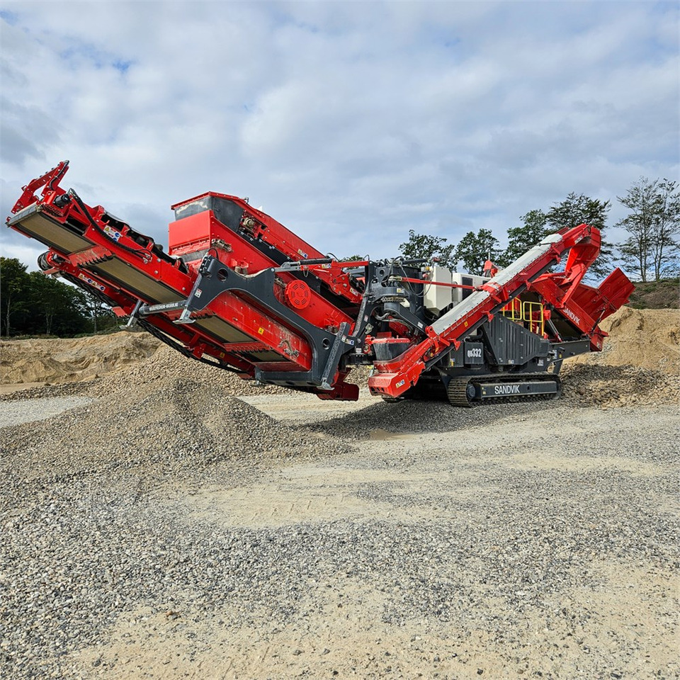 Sandvik QH332 - Конусна трошачка: снимка 1 Sandvik QH332 - Конусна трошачка: снимка 1