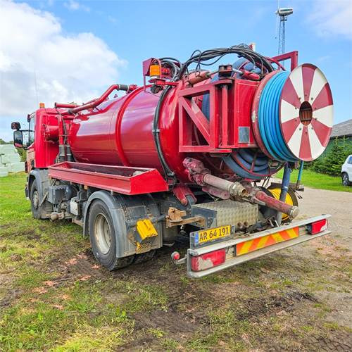 Scania P250 - Каналопочистваща машина: снимка 1 Scania P250 - Каналопочистваща машина: снимка 1