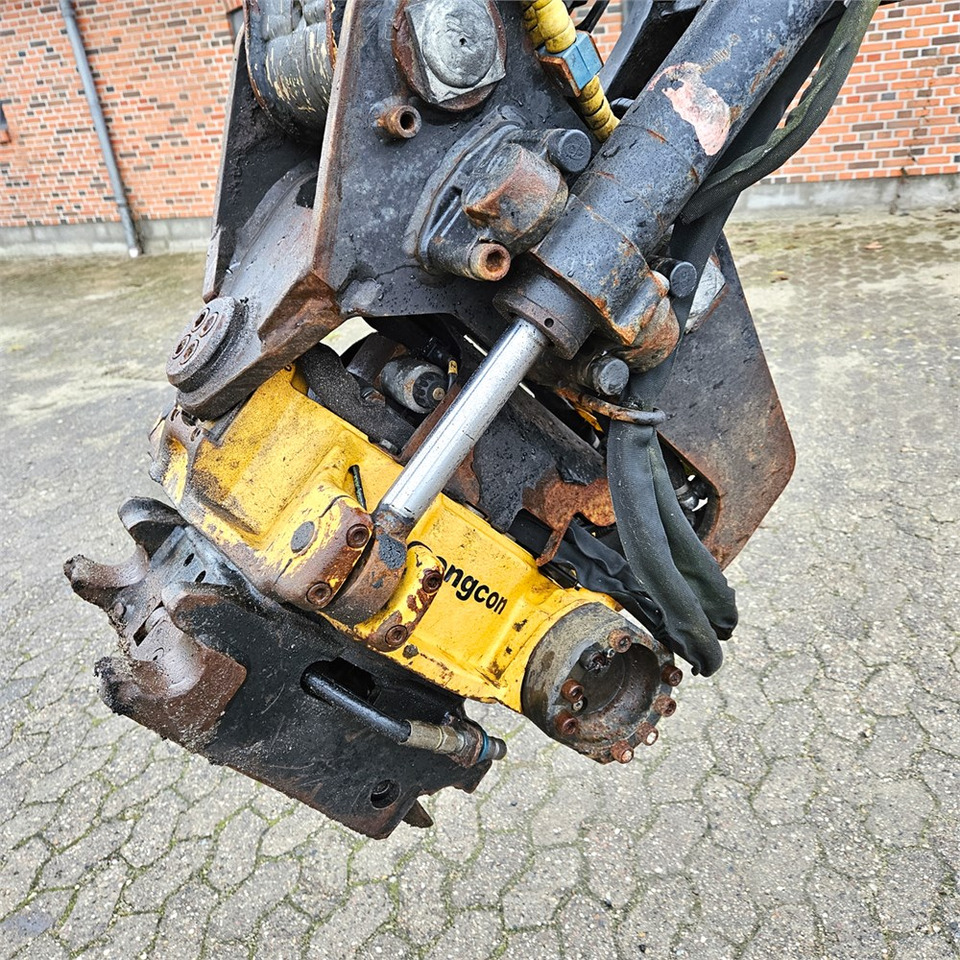 Schaeff-Terex TW110 - Колесен багер: снимка 5 Schaeff-Terex TW110 - Колесен багер: снимка 5