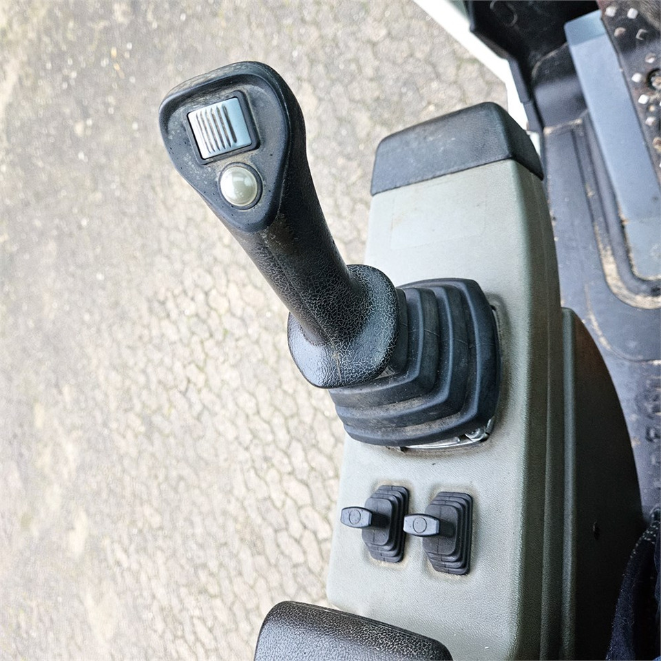 Колесен багер Schaeff-Terex TW110: снимка 15