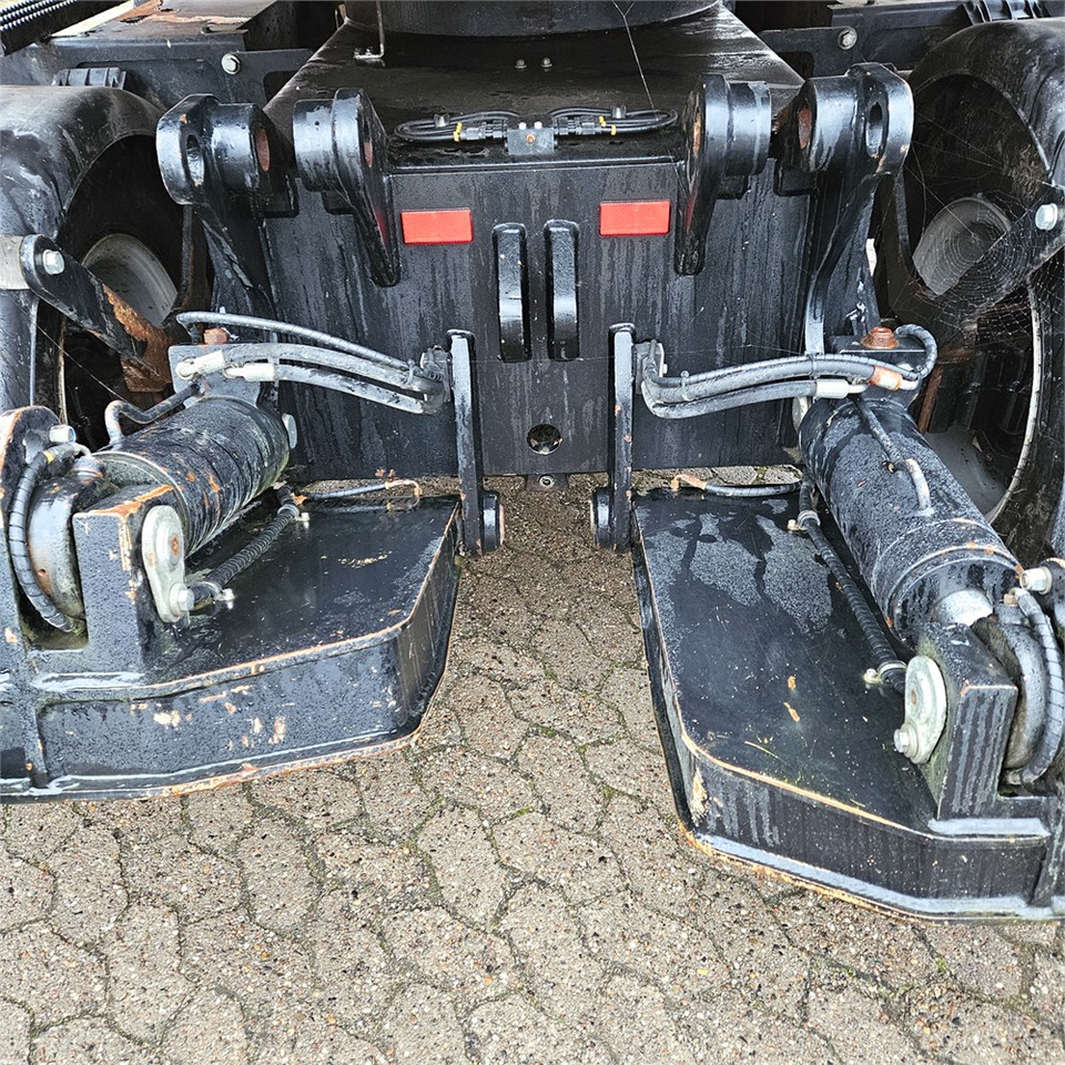 Колесен багер Schaeff-Terex TW110: снимка 39