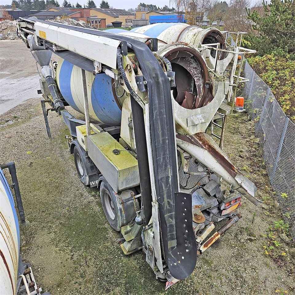 Schwing Stetter 10m3 - Полуремарке бетон миксер: снимка 4 Schwing Stetter 10m3 - Полуремарке бетон миксер: снимка 4
