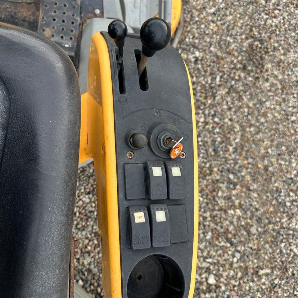 Косачка за трева Stiga P901 Parkpro 25 4WD: снимка 12 Косачка за трева Stiga P901 Parkpro 25 4WD: снимка 12