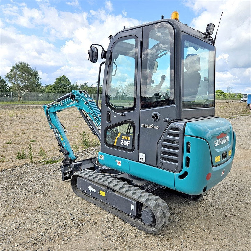 Sunward SWE 20F - Мини багер: снимка 2 Sunward SWE 20F - Мини багер: снимка 2