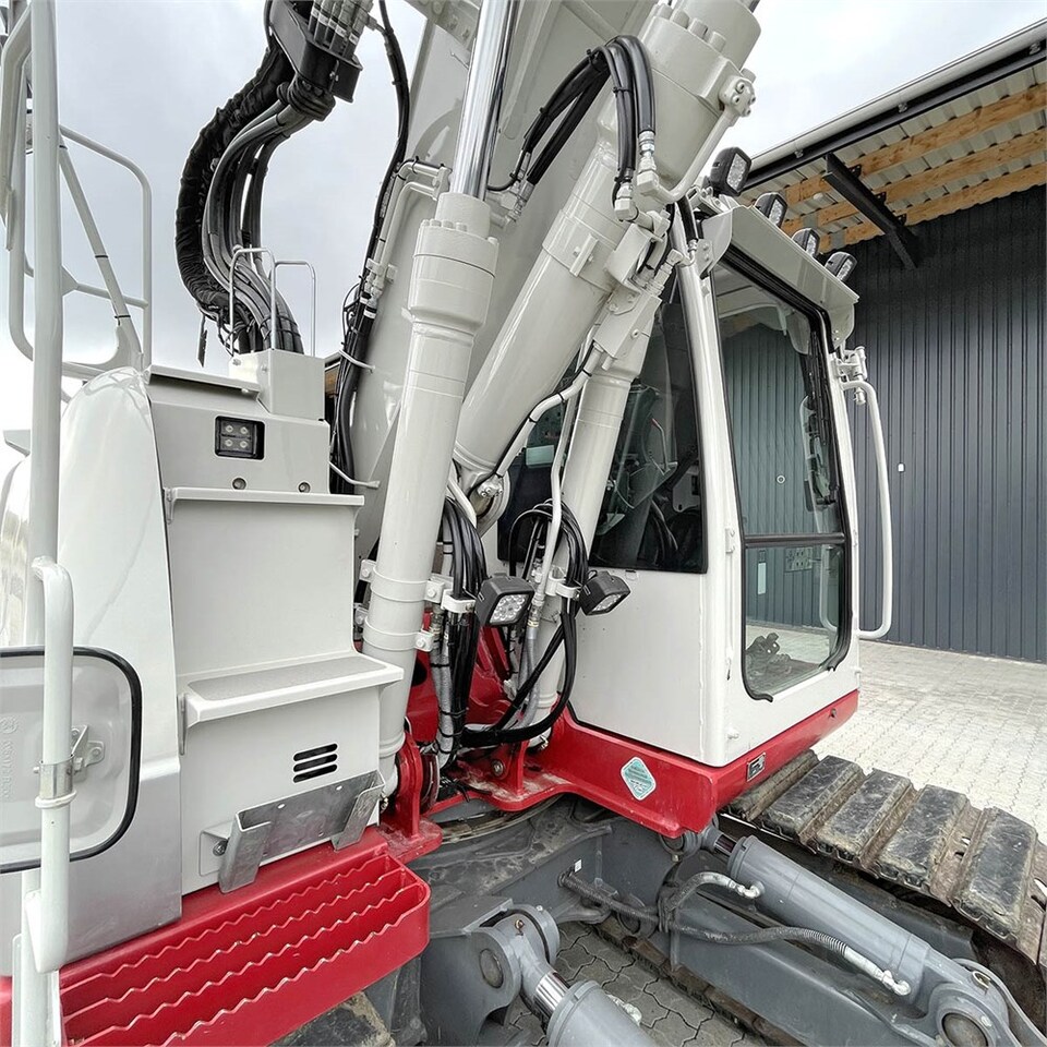 Верижен багер Takeuchi TB 2150 R: снимка 47