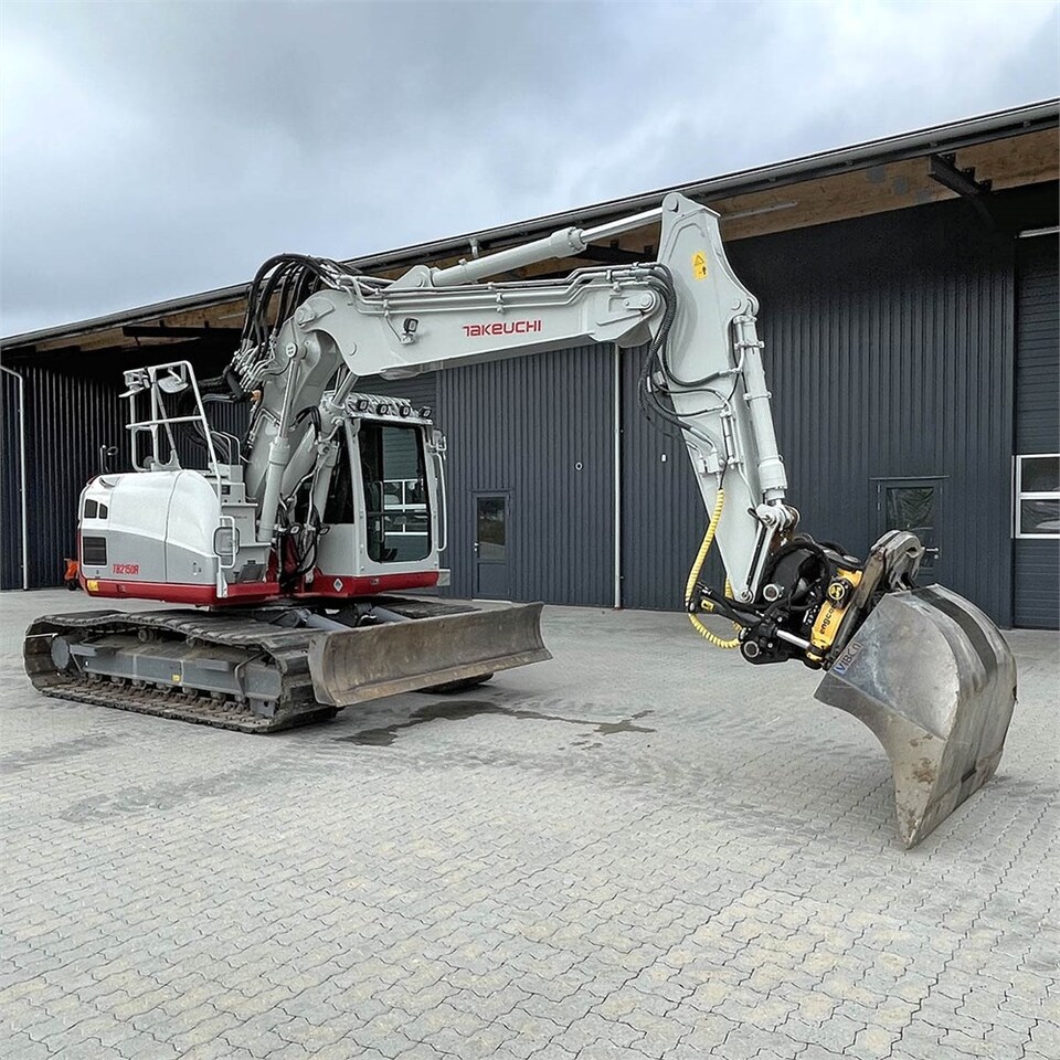 Верижен багер Takeuchi TB 2150 R: снимка 13