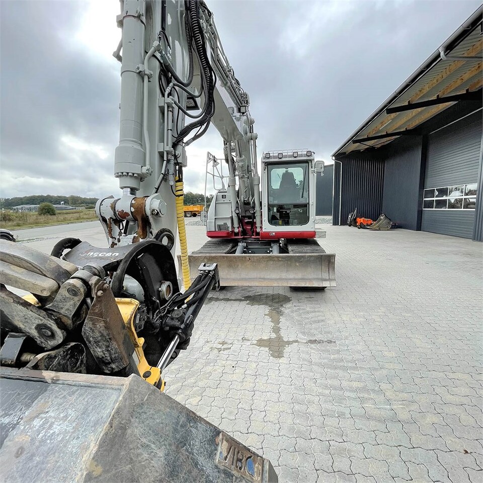 Верижен багер Takeuchi TB 2150 R: снимка 48