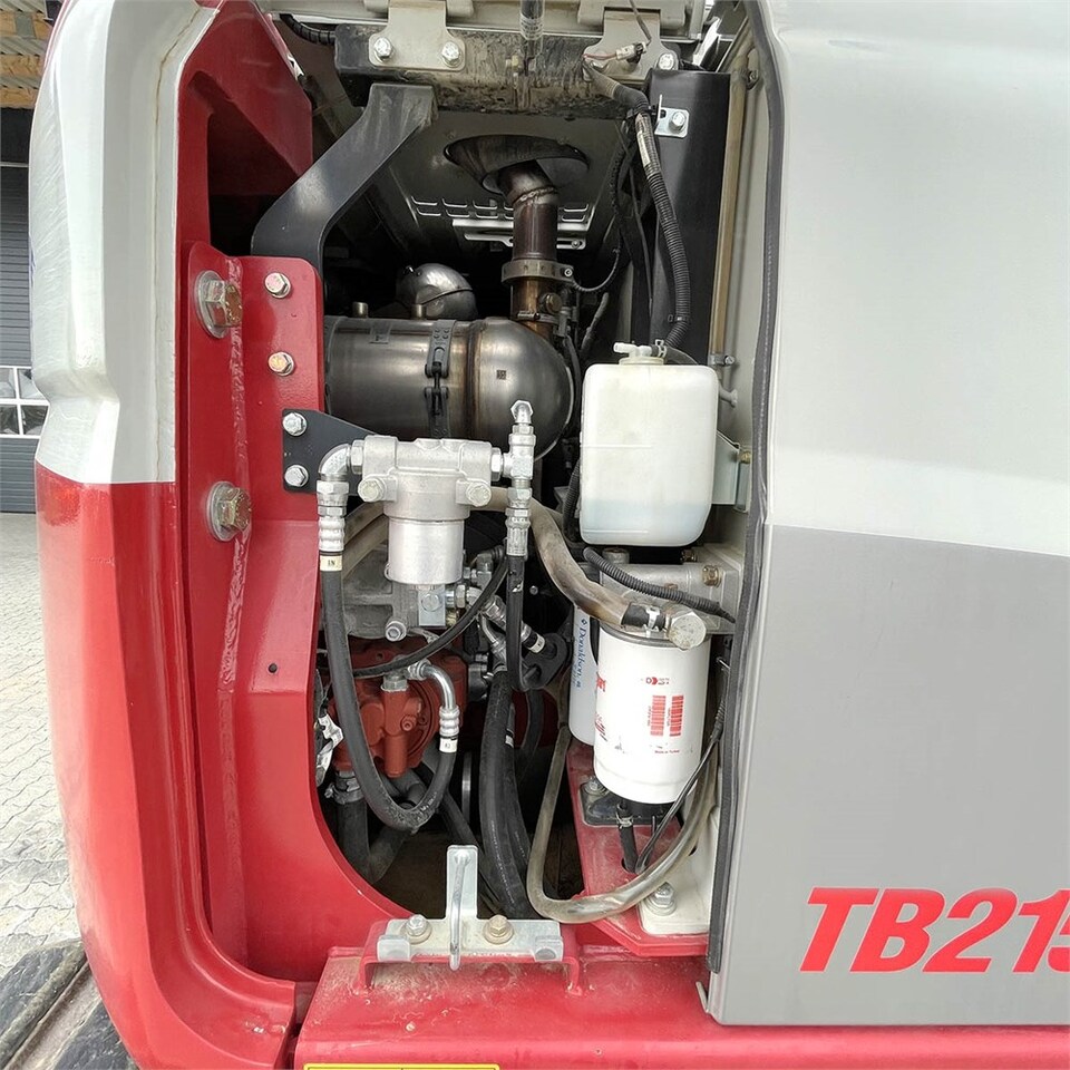 Верижен багер Takeuchi TB 2150 R: снимка 46