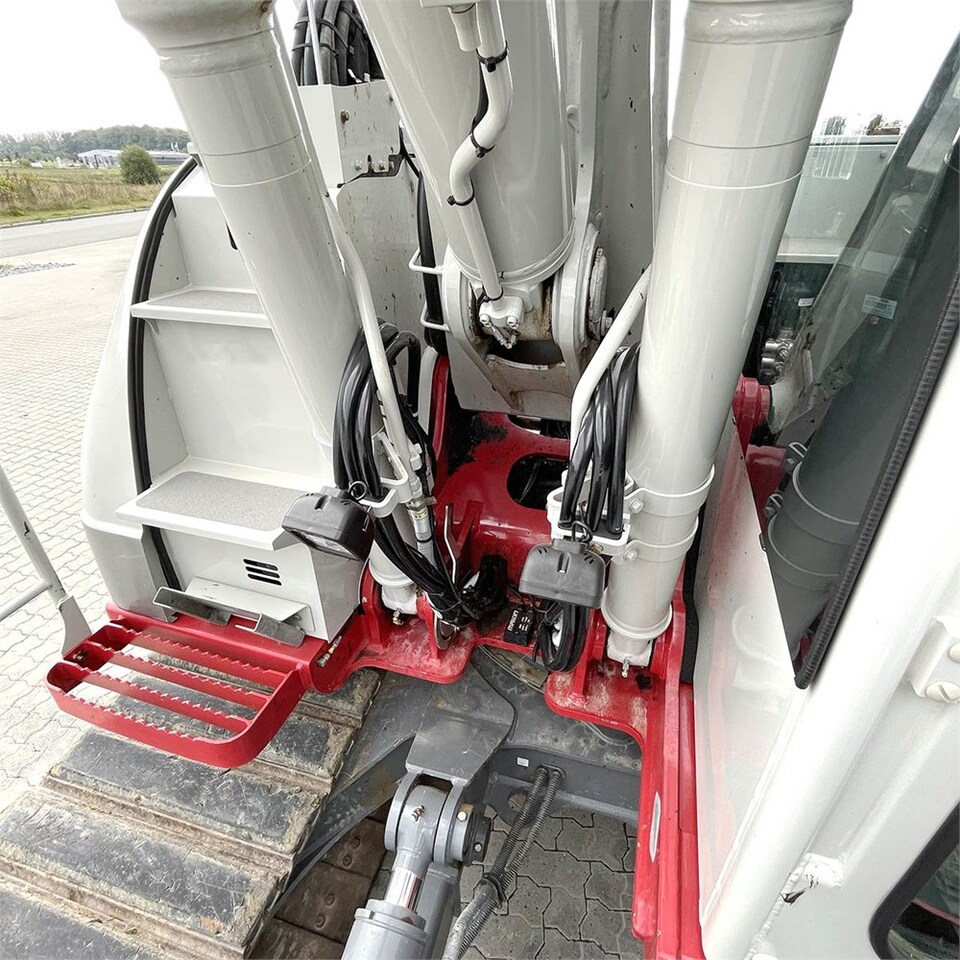 Верижен багер Takeuchi TB 2150 R: снимка 43