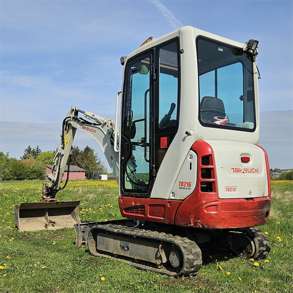 Takeuchi TB216 - Мини багер: снимка 1 Takeuchi TB216 - Мини багер: снимка 1